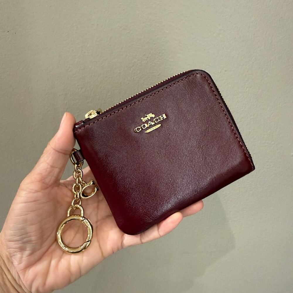 New‼️Coach Small Corner Zip Wallet CFA27 Dark Cherry